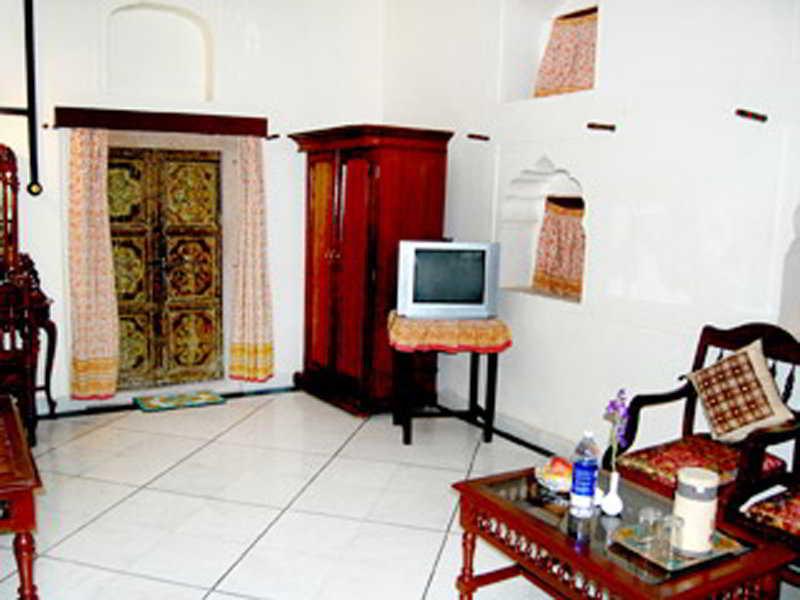 Mahal Khas Palace Баратпур Екстериор снимка