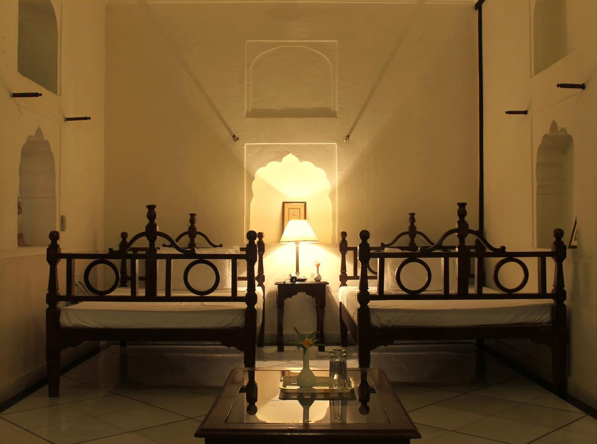 Mahal Khas Palace Баратпур Екстериор снимка