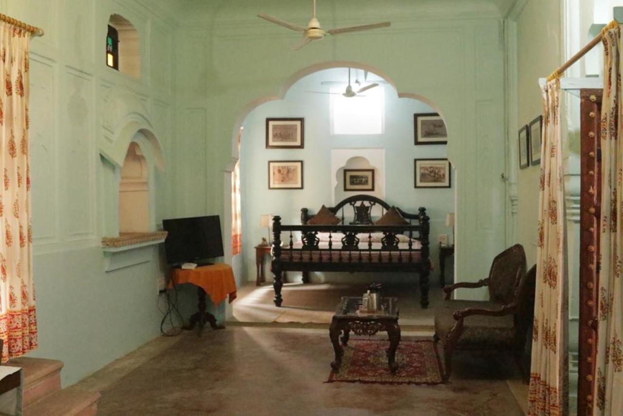 Mahal Khas Palace Баратпур Екстериор снимка