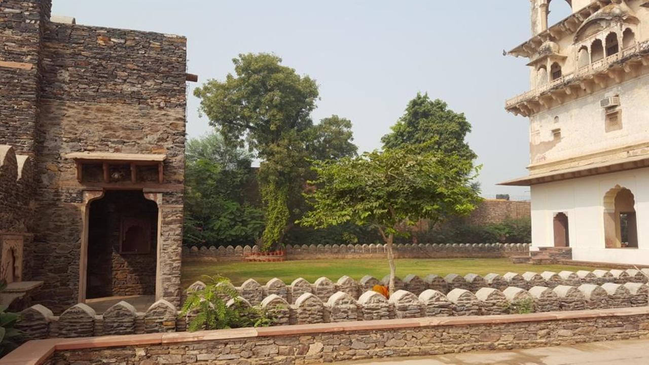 Mahal Khas Palace Баратпур Екстериор снимка