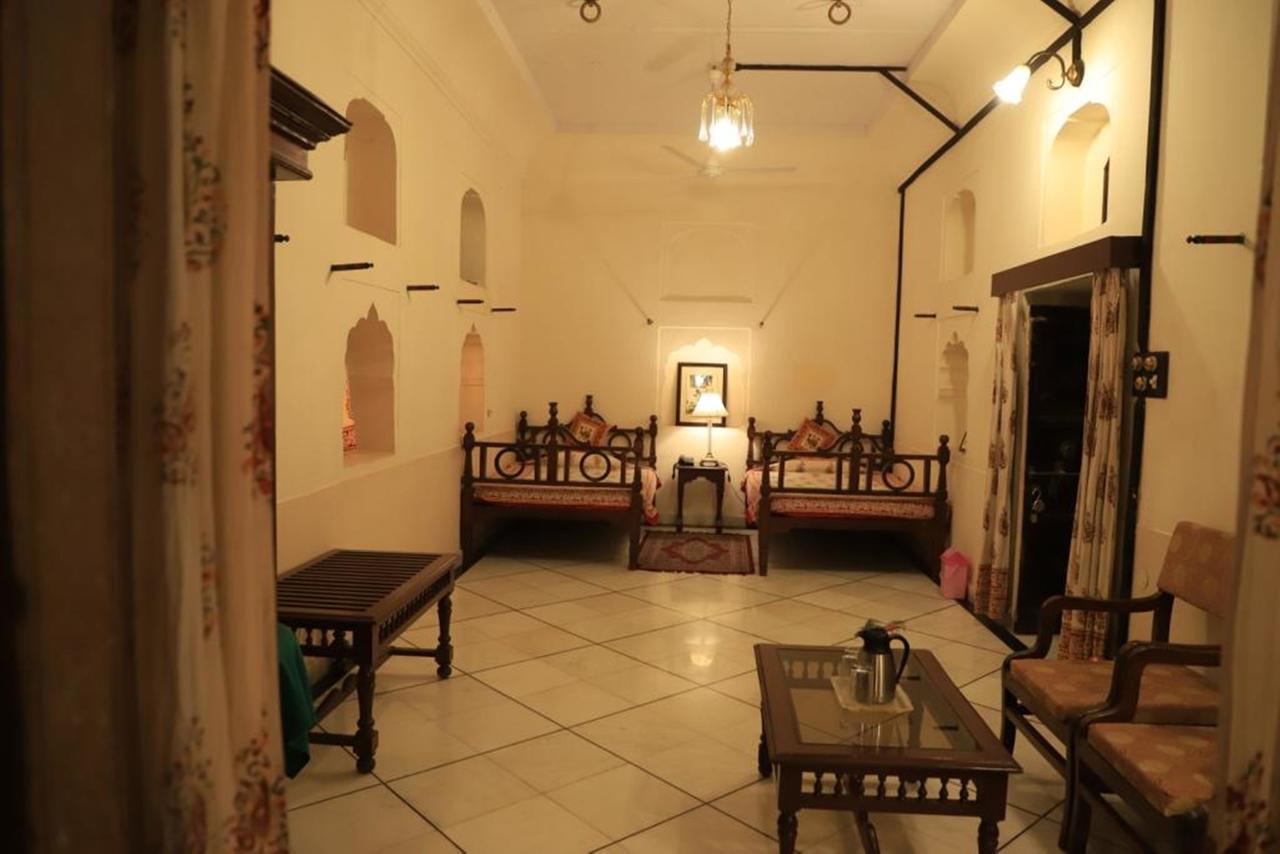 Mahal Khas Palace Баратпур Екстериор снимка